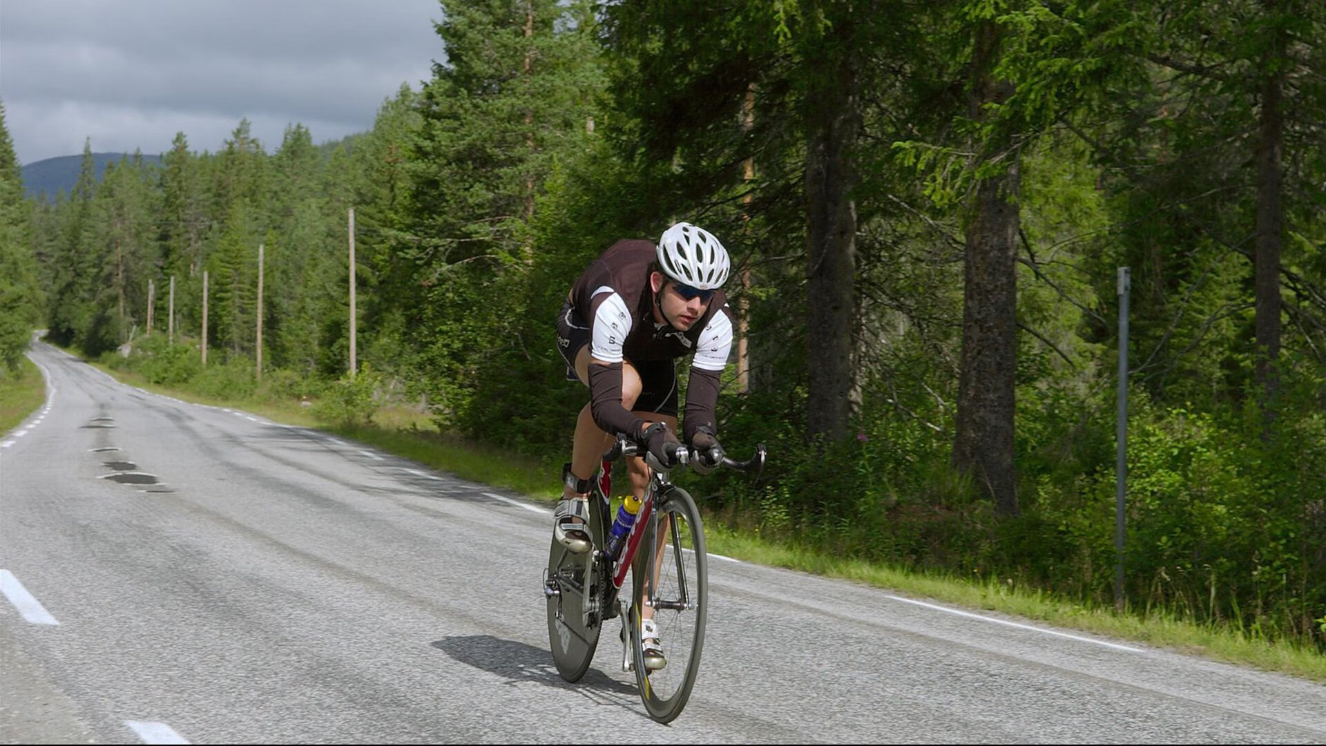 乒乓球挡不住的速度令对手崩溃，激发你的极致竞技潜能